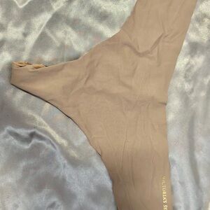 Victoria's Secret Tan Thong no show XL